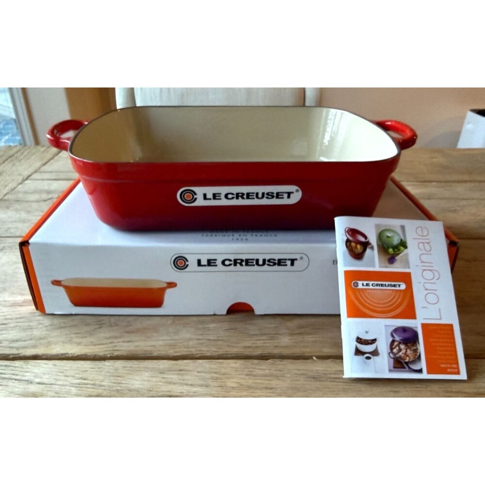 Le Creuset Signature Cast Iron 5.25 Quart Rectangular Roaster Cerise Red NEW